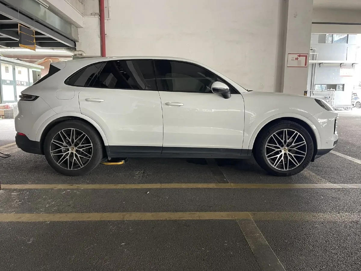 2024 Porsche Cayenne 3.0T 354HP V6 8AT,autocango,china used car exporter,china ev exporter,chinese used car exporter,chinese used ev exporter
