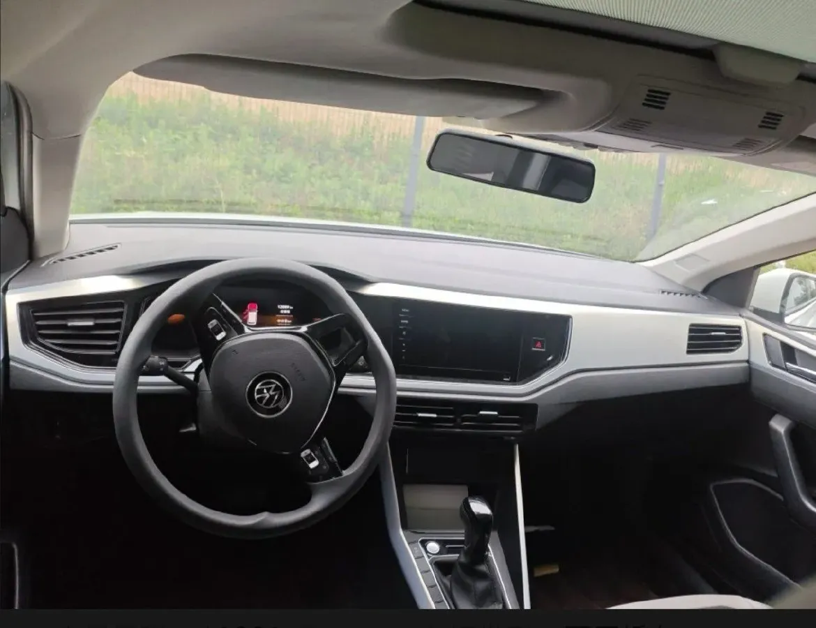 2023 Volkswagen Polo 1.5L 113HP L4 6AT,autocango,china used car exporter,china ev exporter,chinese used car exporter,chinese used ev exporter
