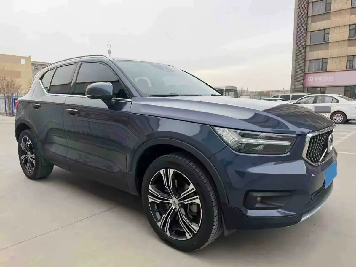 2021 Volvo XC40 2.0T 190HP L4 8AT,autocango,china used car exporter,china ev exporter,chinese used car exporter,chinese used ev exporter