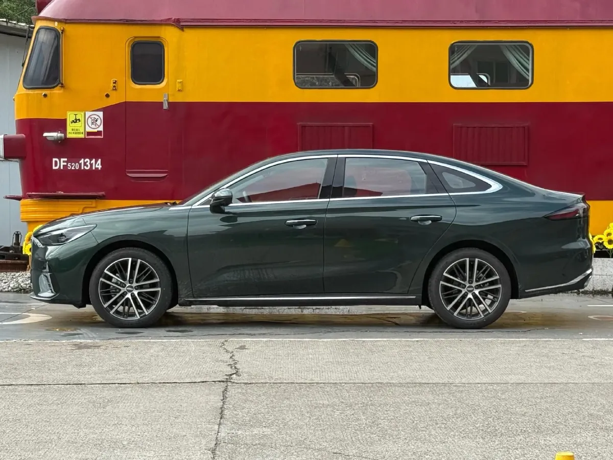 2026 Geely Emgrand 1.5T 181HP L4 7DCT,autocango,china used car exporter,china ev exporter,chinese used car exporter,chinese used ev exporter