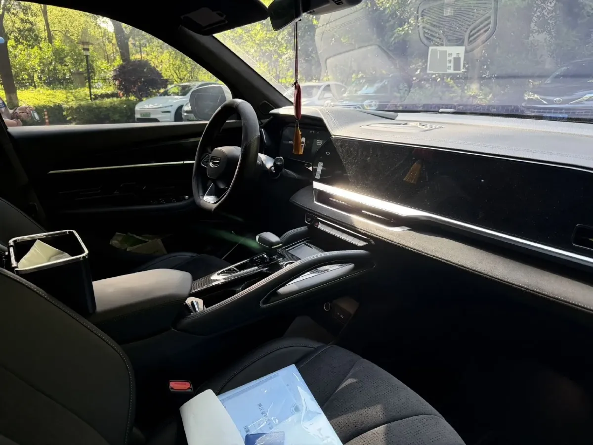 2022 Geely Monjaro 1.5T 150HP L3 3DHT Hybrid,autocango,china used car exporter,china ev exporter,chinese used car exporter,chinese used ev exporter