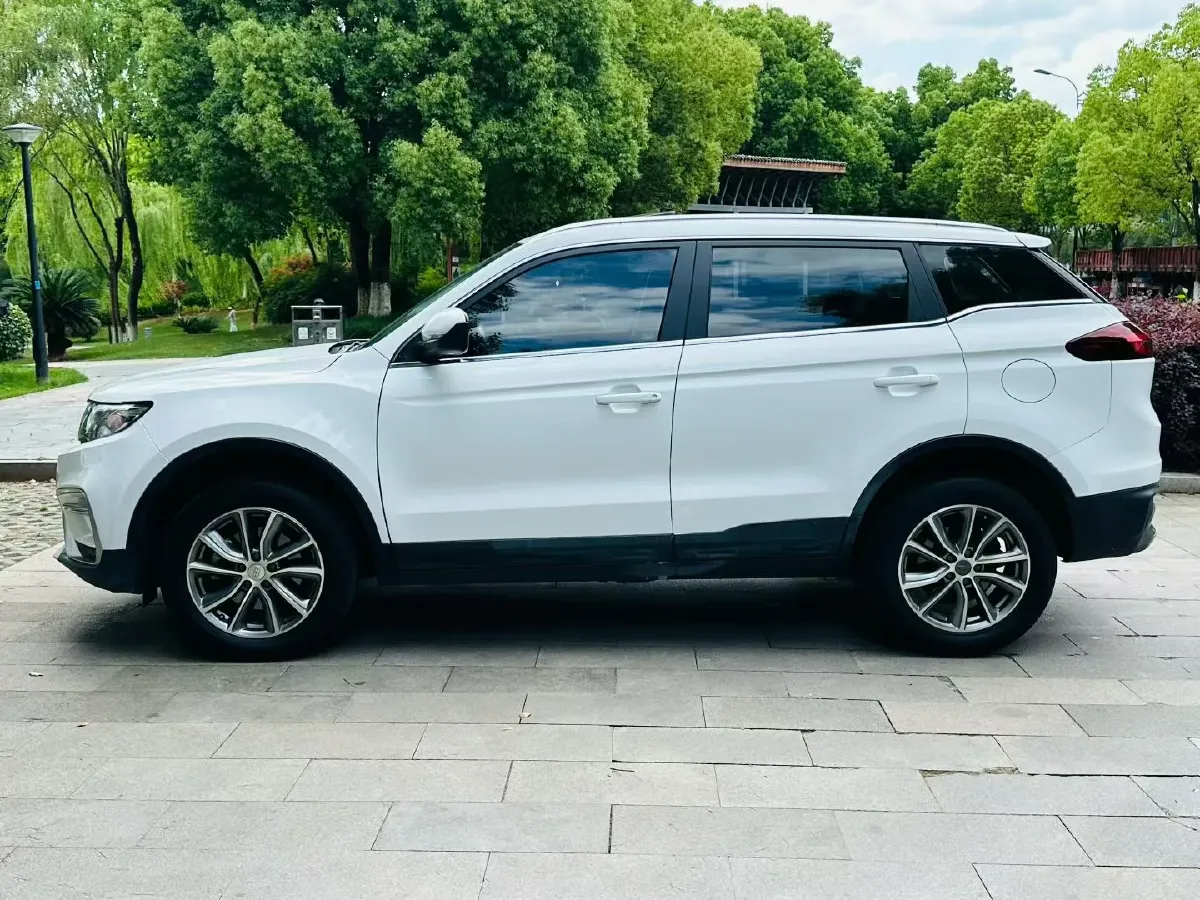 2020 Roewe i6 1.5T 169HP L4 7DCT,autocango,china used car exporter,china ev exporter,chinese used car exporter,chinese used ev exporter