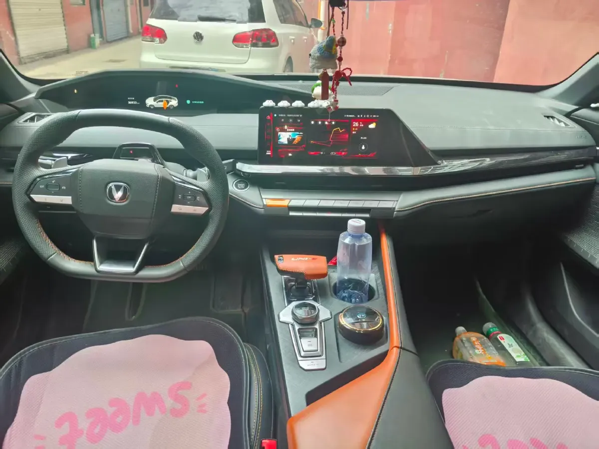 2022 ChangAn UNI-V 1.5T 188HP L4 7DCT,autocango,china used car exporter,china ev exporter,chinese used car exporter,chinese used ev exporter