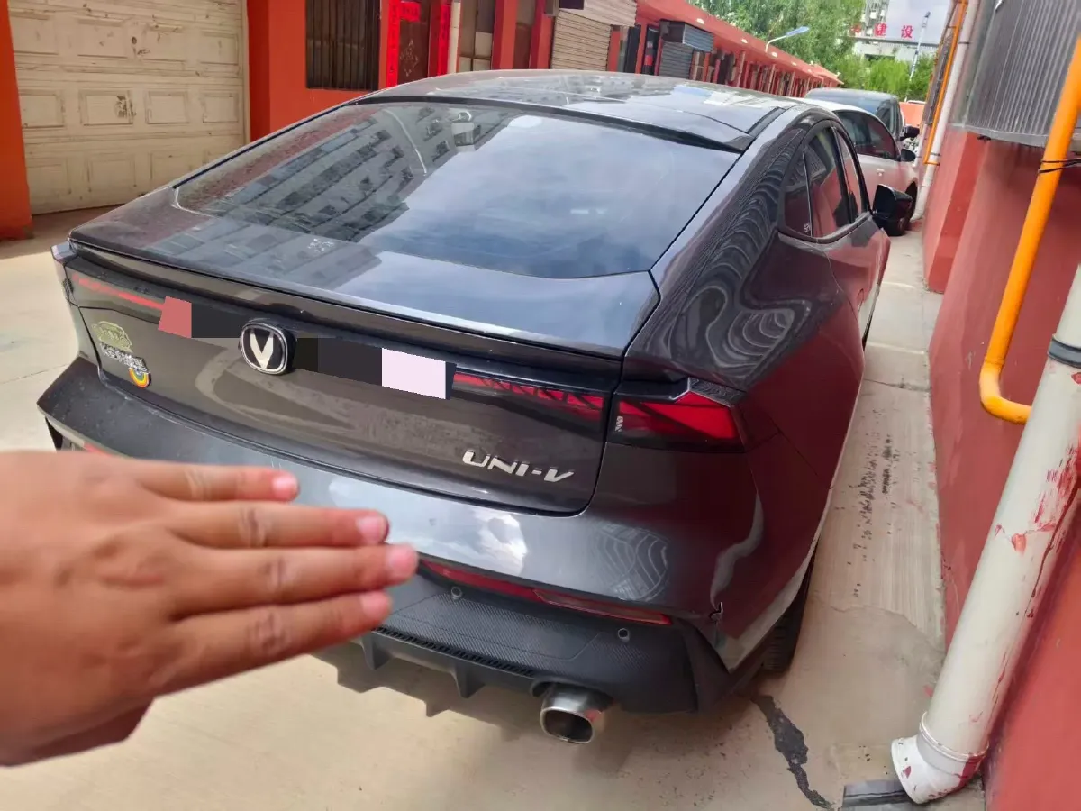 2022 ChangAn UNI-V 1.5T 188HP L4 7DCT,autocango,china used car exporter,china ev exporter,chinese used car exporter,chinese used ev exporter