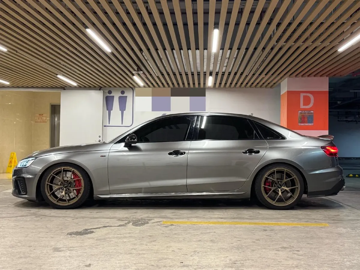 2020 Audi A4L 2.0T 252HP L4 7DCT,autocango,china used car exporter,china ev exporter,chinese used car exporter,chinese used ev exporter