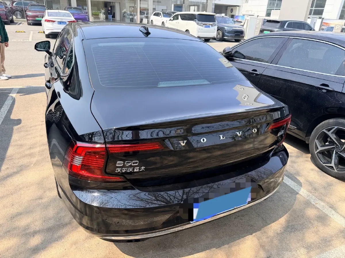 2024 Volvo S90 2.0T 250HP L4 8AT,autocango,china used car exporter,china ev exporter,chinese used car exporter,chinese used ev exporter