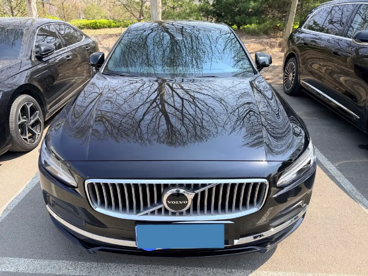 2024 Volvo S90 2.0T 250HP L4 8AT,autocango,china used car exporter,china ev exporter,chinese used car exporter,chinese used ev exporter