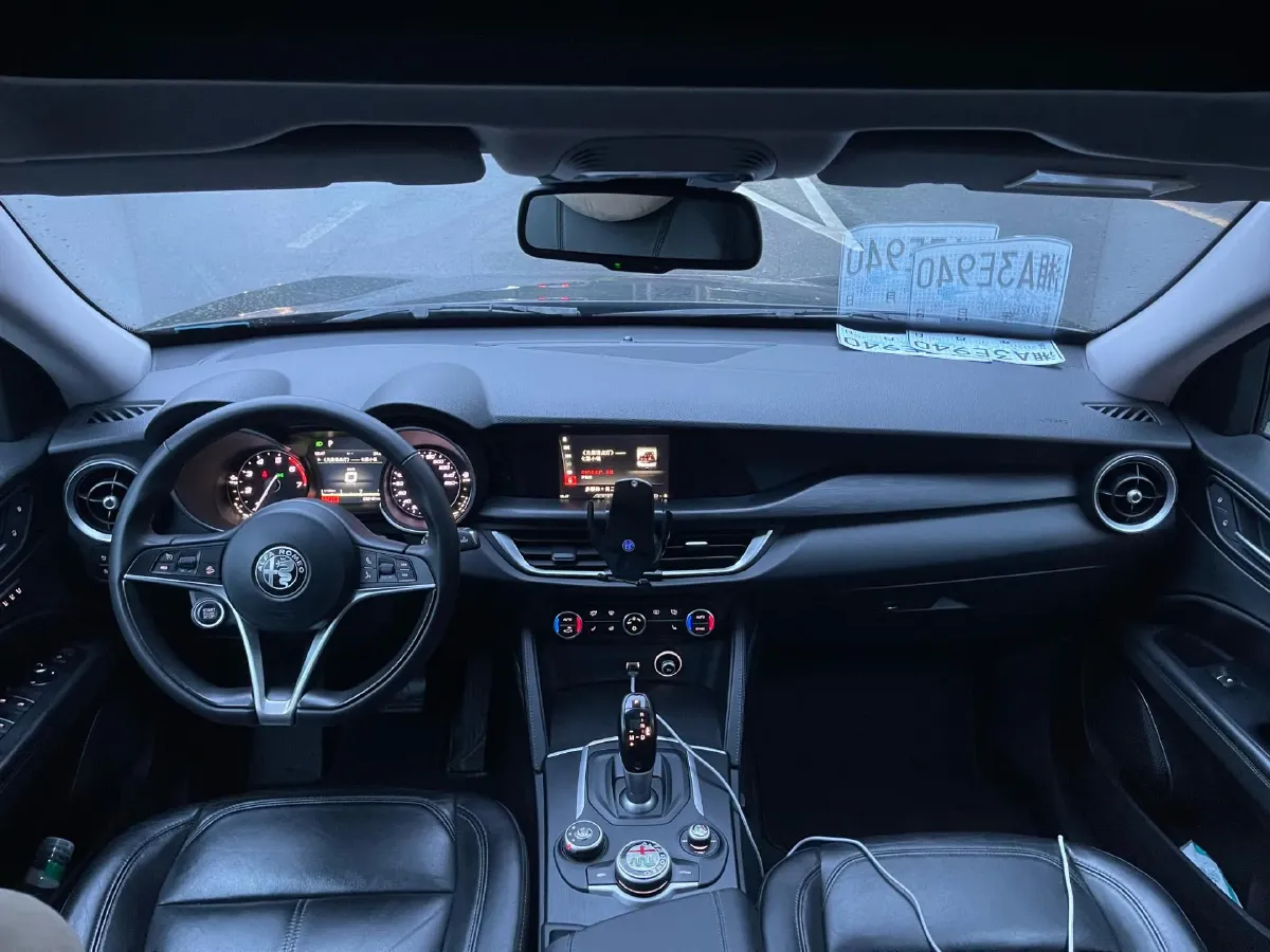 2017 Jaguar XE 2.0T 240HP L4 8AT,autocango,china used car exporter,china ev exporter,chinese used car exporter,chinese used ev exporter