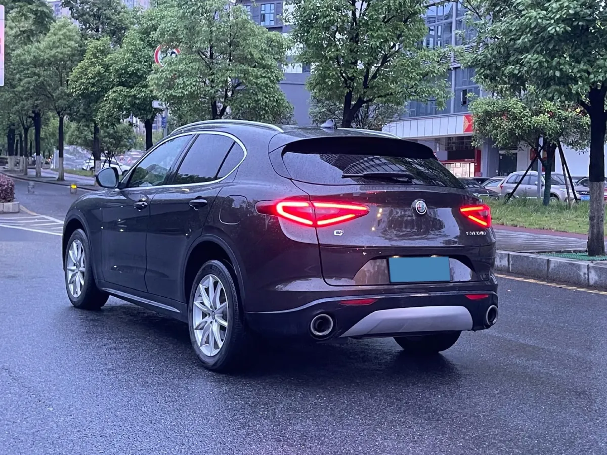 2017 Jaguar XE 2.0T 240HP L4 8AT,autocango,china used car exporter,china ev exporter,chinese used car exporter,chinese used ev exporter