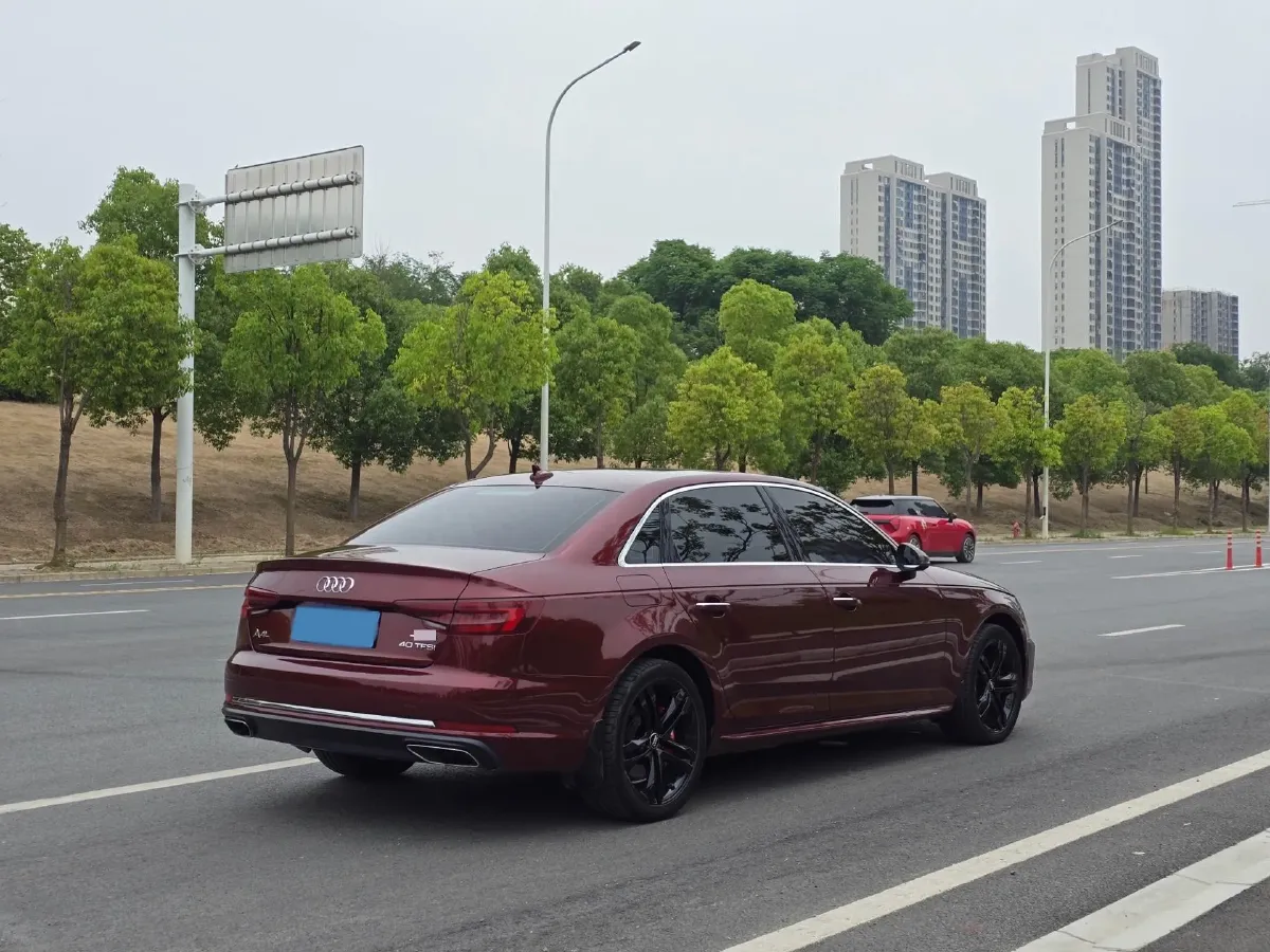 2019 Audi A4L 2.0T 190HP L4 7DCT,autocango,china used car exporter,china ev exporter,chinese used car exporter,chinese used ev exporter