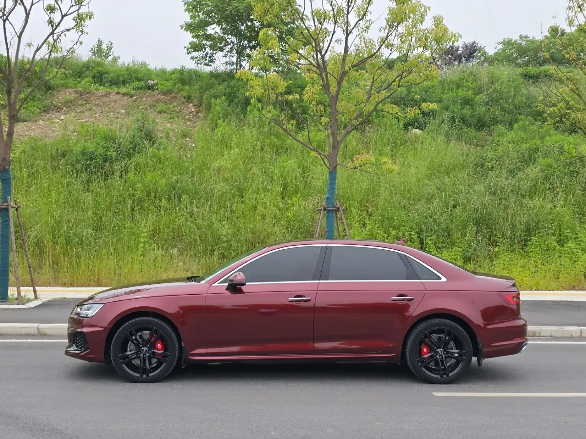 2019 Audi A4L 2.0T 190HP L4 7DCT,autocango,china used car exporter,china ev exporter,chinese used car exporter,chinese used ev exporter