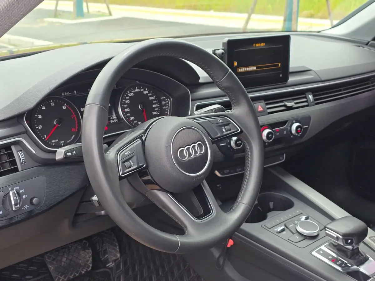 2019 Audi A4L 2.0T 190HP L4 7DCT,autocango,china used car exporter,china ev exporter,chinese used car exporter,chinese used ev exporter