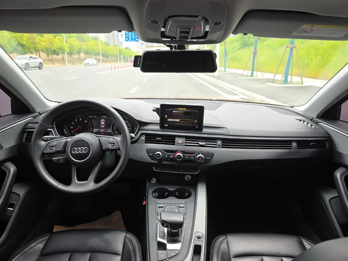 2019 Audi A4L 2.0T 190HP L4 7DCT,autocango,china used car exporter,china ev exporter,chinese used car exporter,chinese used ev exporter