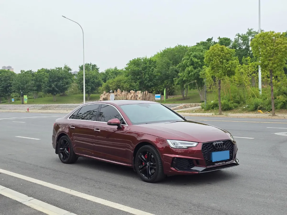 2019 Audi A4L 2.0T 190HP L4 7DCT,autocango,china used car exporter,china ev exporter,chinese used car exporter,chinese used ev exporter