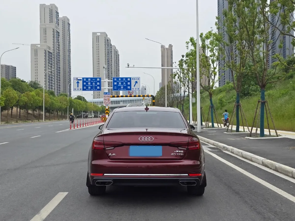 2019 Audi A4L 2.0T 190HP L4 7DCT,autocango,china used car exporter,china ev exporter,chinese used car exporter,chinese used ev exporter