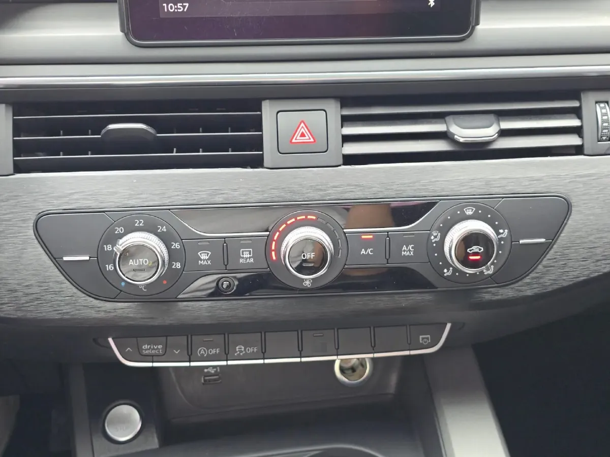 2019 Audi A4L 2.0T 190HP L4 7DCT,autocango,china used car exporter,china ev exporter,chinese used car exporter,chinese used ev exporter