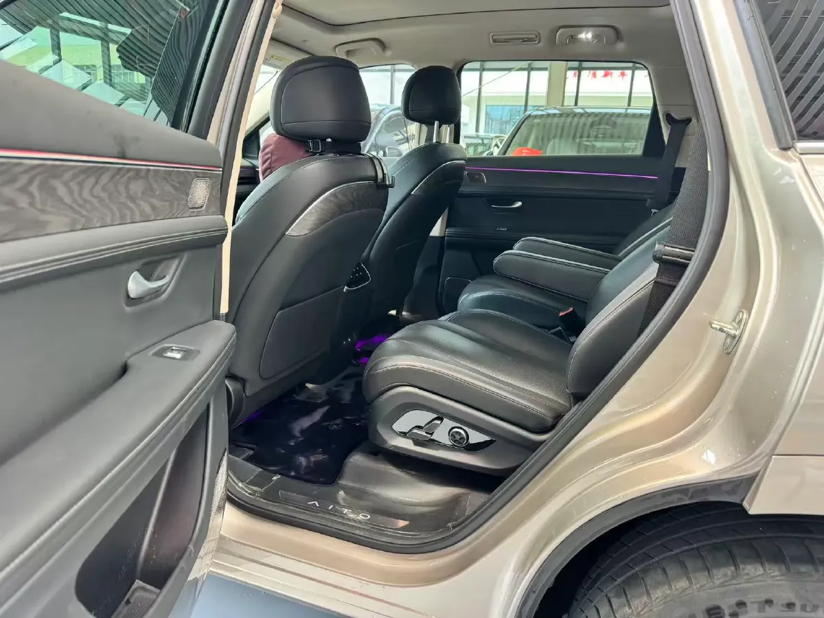2022 Volvo S60 2.0T 197HP L4 8AT,autocango,china used car exporter,china ev exporter,chinese used car exporter,chinese used ev exporter