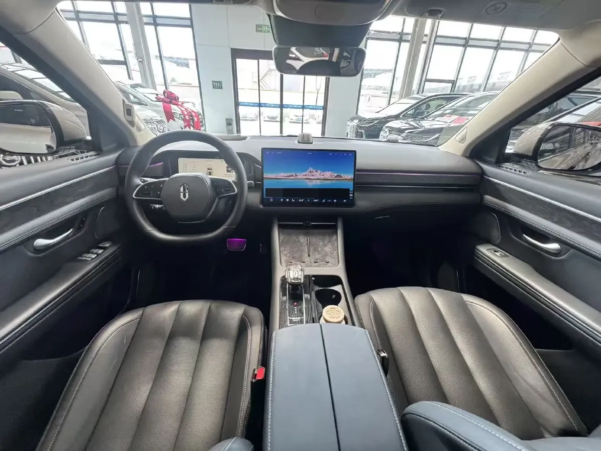 2022 Volvo S60 2.0T 197HP L4 8AT,autocango,china used car exporter,china ev exporter,chinese used car exporter,chinese used ev exporter