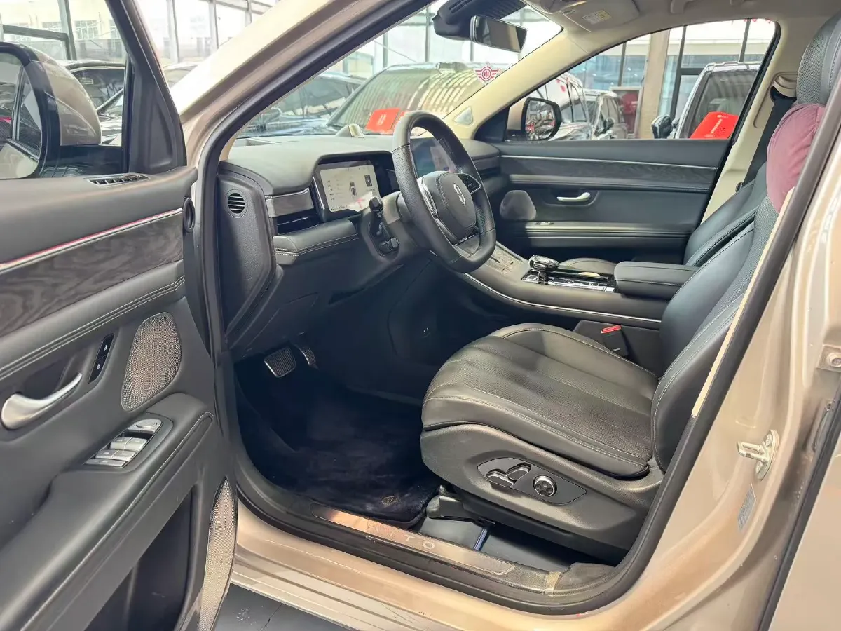 2022 Volvo S60 2.0T 197HP L4 8AT,autocango,china used car exporter,china ev exporter,chinese used car exporter,chinese used ev exporter