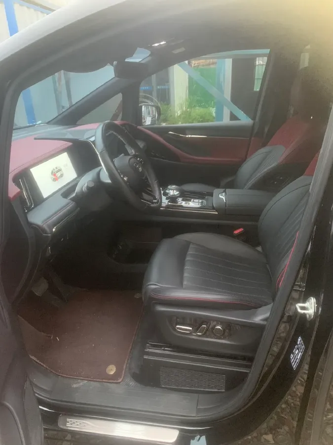 2023 GAC Trumpchi M8 2.0T 252HP L4 8AT,autocango,china used car exporter,china ev exporter,chinese used car exporter,chinese used ev exporter