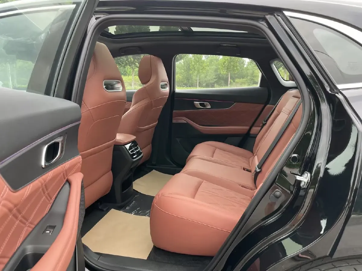 2023 ChangAn UNI-K 2.0T 233HP L4 8AT,autocango,china used car exporter,china ev exporter,chinese used car exporter,chinese used ev exporter