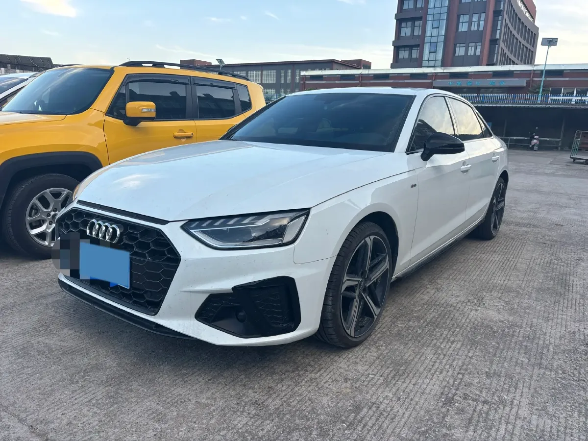 2024 Audi A4L 2.0T 190HP L4 7DCT,autocango,china used car exporter,china ev exporter,chinese used car exporter,chinese used ev exporter