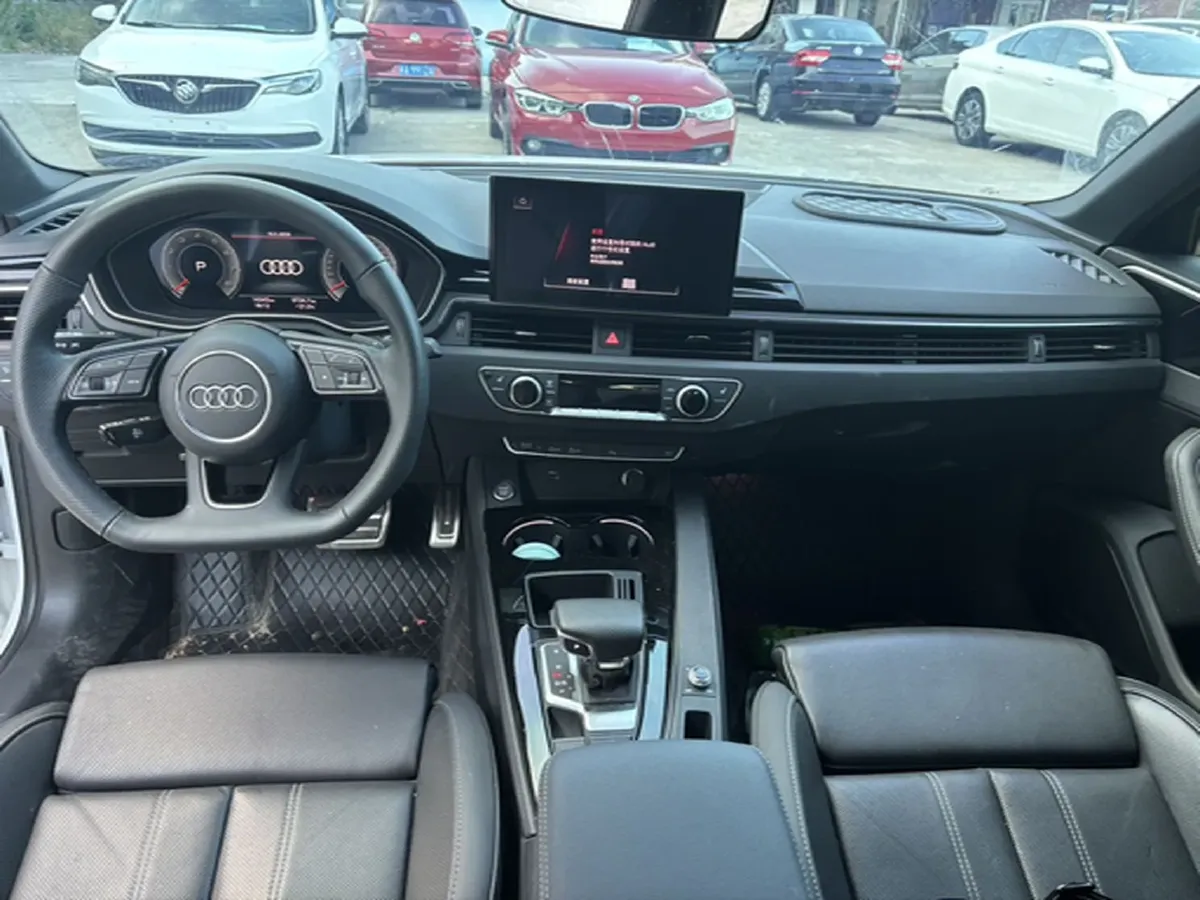2024 Audi A4L 2.0T 190HP L4 7DCT,autocango,china used car exporter,china ev exporter,chinese used car exporter,chinese used ev exporter