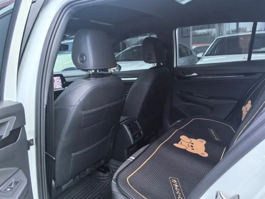 2023 Volkswagen Golf 1.4T 150HP L4 7DCT,autocango,china used car exporter,china ev exporter,chinese used car exporter,chinese used ev exporter