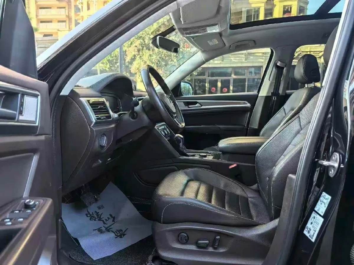 2020 Volkswagen Teramont 2.0T 220HP L4 7DCT,autocango,china used car exporter,china ev exporter,chinese used car exporter,chinese used ev exporter
