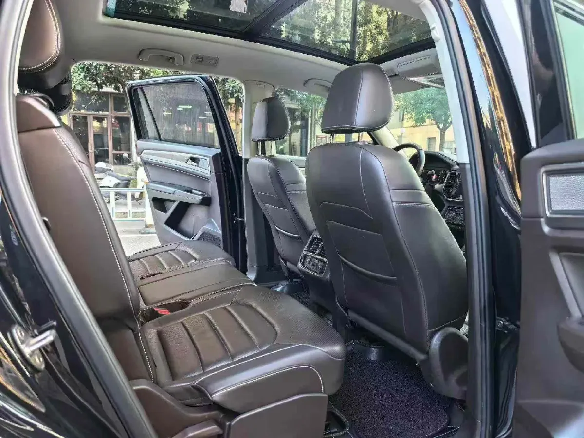 2020 Volkswagen Teramont 2.0T 220HP L4 7DCT,autocango,china used car exporter,china ev exporter,chinese used car exporter,chinese used ev exporter