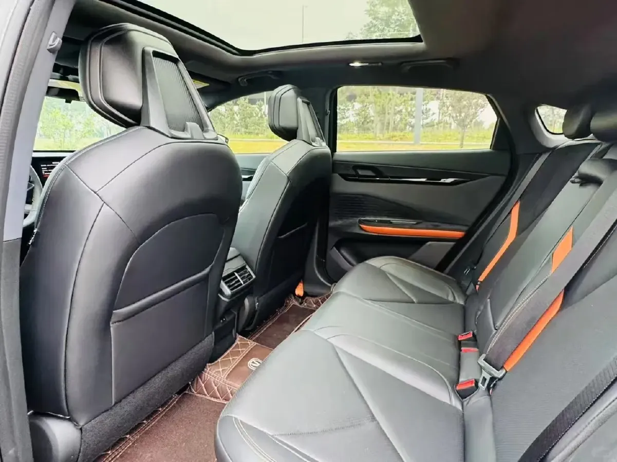 2022 ChangAn UNI-V 1.5T 188HP L4 7DCT,autocango,china used car exporter,china ev exporter,chinese used car exporter,chinese used ev exporter
