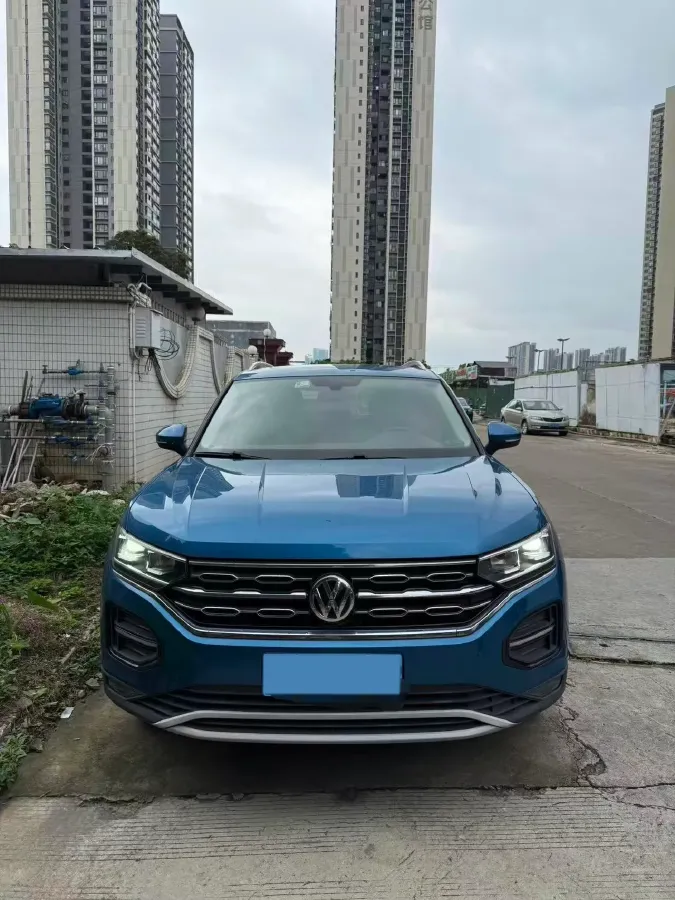 2019 Jeep Cherokee 2.0T 234HP L4 9AT,autocango,china used car exporter,china ev exporter,chinese used car exporter,chinese used ev exporter