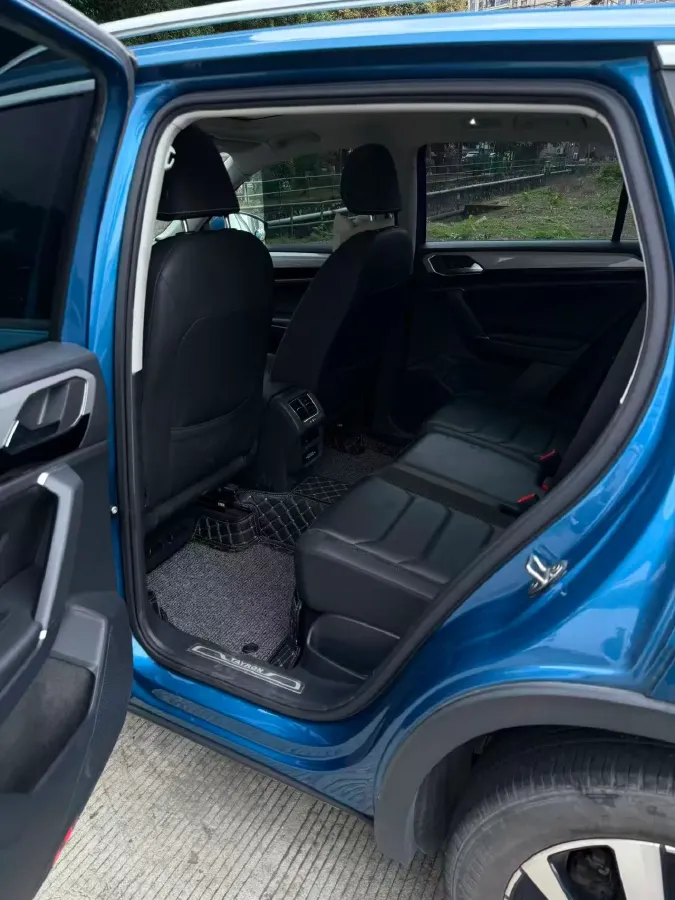 2019 Jeep Cherokee 2.0T 234HP L4 9AT,autocango,china used car exporter,china ev exporter,chinese used car exporter,chinese used ev exporter