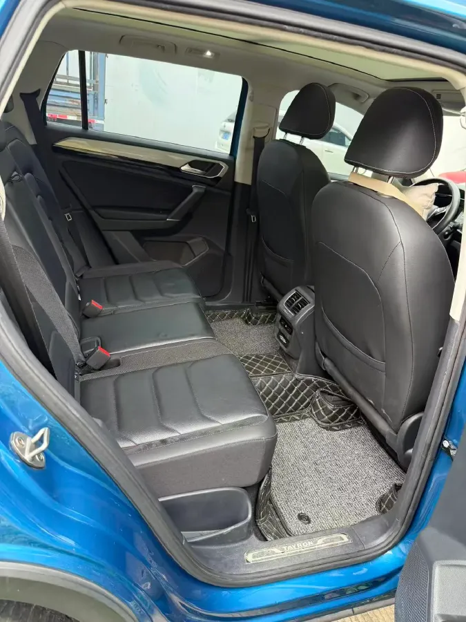 2019 Jeep Cherokee 2.0T 234HP L4 9AT,autocango,china used car exporter,china ev exporter,chinese used car exporter,chinese used ev exporter