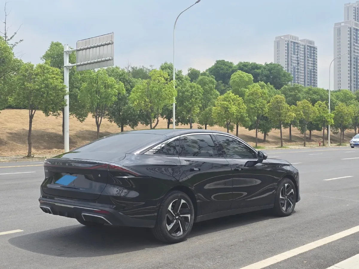 2024 Geely Galaxy L6 1.5T 163HP L4 3DHT PHEV,autocango,china used car exporter,china ev exporter,chinese used car exporter,chinese used ev exporter