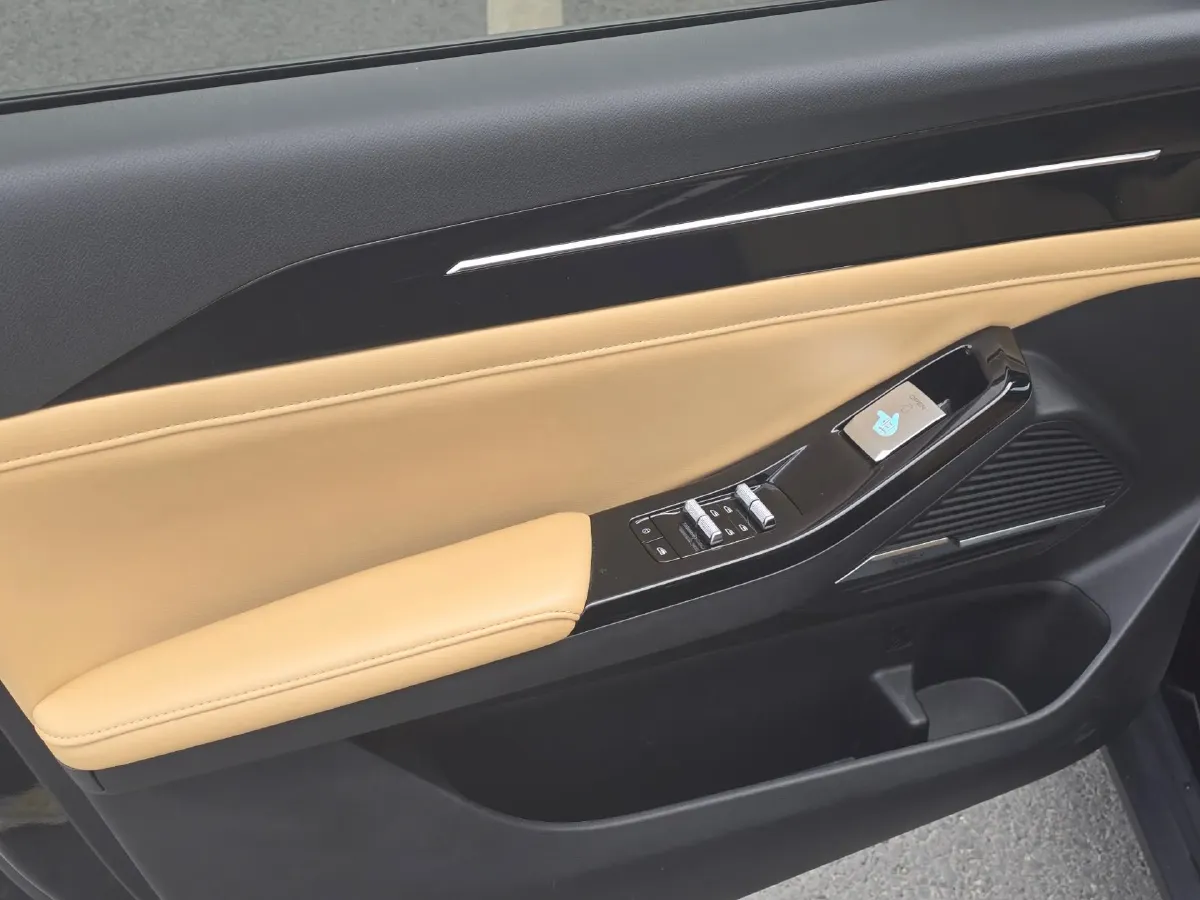 2024 Geely Galaxy L6 1.5T 163HP L4 3DHT PHEV,autocango,china used car exporter,china ev exporter,chinese used car exporter,chinese used ev exporter