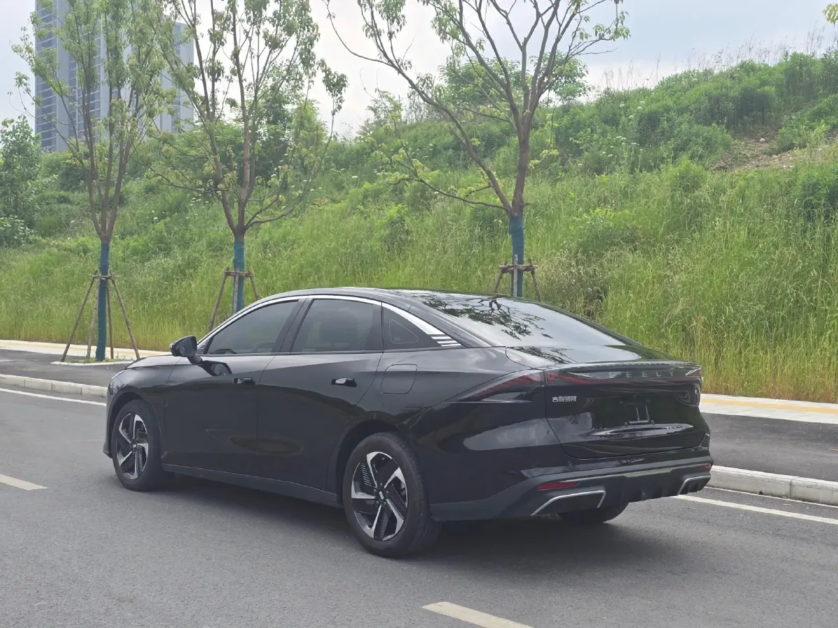 2024 Geely Galaxy L6 1.5T 163HP L4 3DHT PHEV,autocango,china used car exporter,china ev exporter,chinese used car exporter,chinese used ev exporter