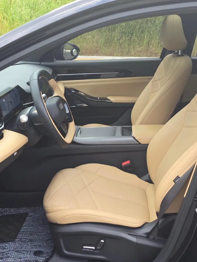 2024 Geely Galaxy L6 1.5T 163HP L4 3DHT PHEV,autocango,china used car exporter,china ev exporter,chinese used car exporter,chinese used ev exporter