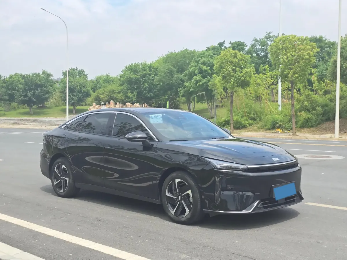2024 Geely Galaxy L6 1.5T 163HP L4 3DHT PHEV,autocango,china used car exporter,china ev exporter,chinese used car exporter,chinese used ev exporter