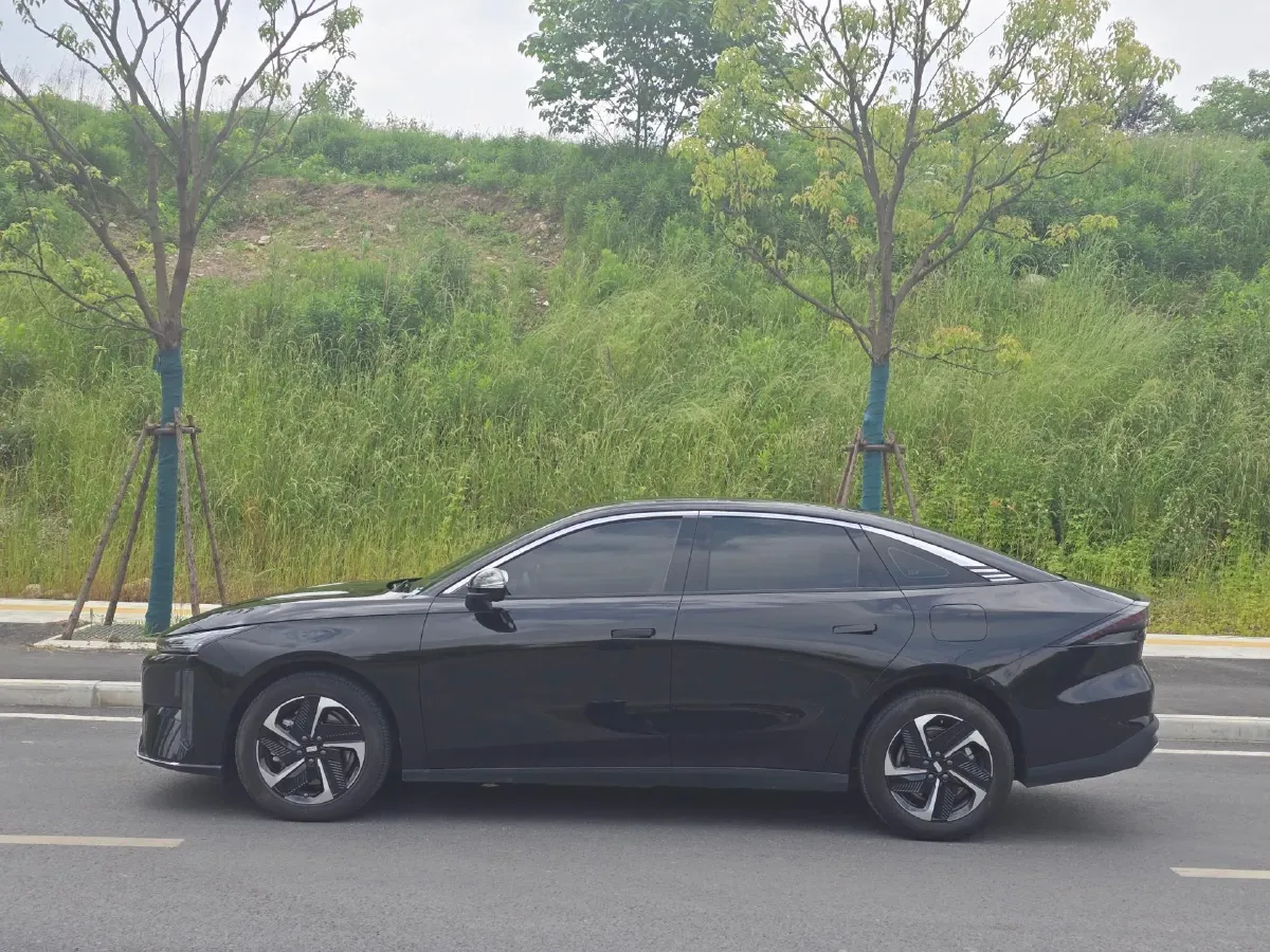 2024 Geely Galaxy L6 1.5T 163HP L4 3DHT PHEV,autocango,china used car exporter,china ev exporter,chinese used car exporter,chinese used ev exporter