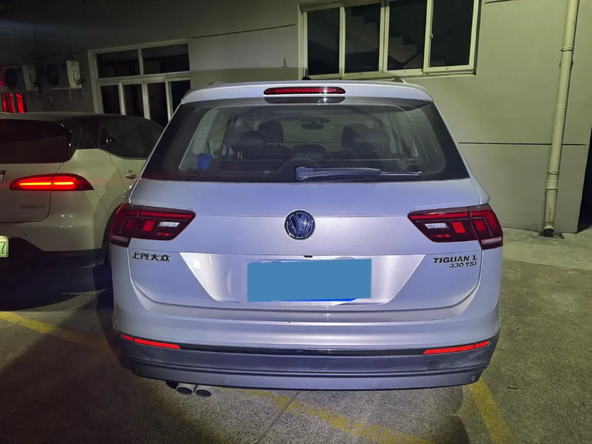 2018 Volkswagen Tiguan L 2.0T 186HP L4 7DCT,autocango,china used car exporter,china ev exporter,chinese used car exporter,chinese used ev exporter