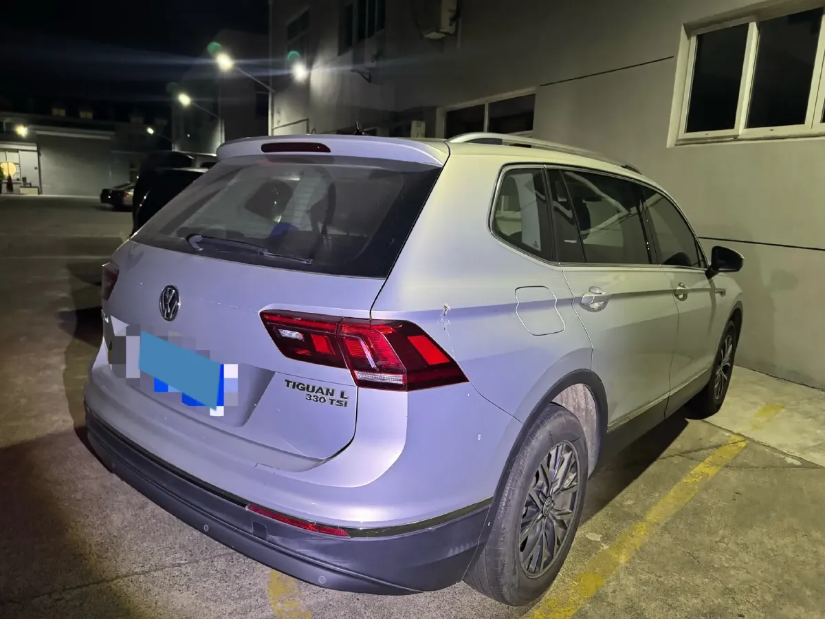 2018 Volkswagen Tiguan L 2.0T 186HP L4 7DCT,autocango,china used car exporter,china ev exporter,chinese used car exporter,chinese used ev exporter
