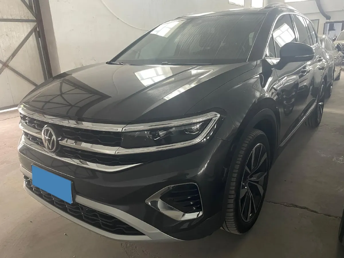 2022 Volkswagen Talagon 2.5T 299HP V6 7DCT,autocango,china used car exporter,china ev exporter,chinese used car exporter,chinese used ev exporter