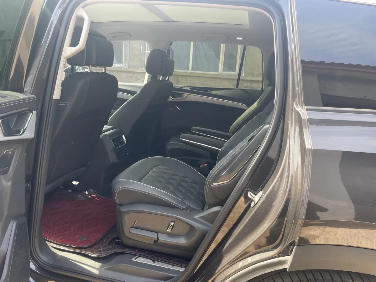 2022 Volkswagen Talagon 2.5T 299HP V6 7DCT,autocango,china used car exporter,china ev exporter,chinese used car exporter,chinese used ev exporter