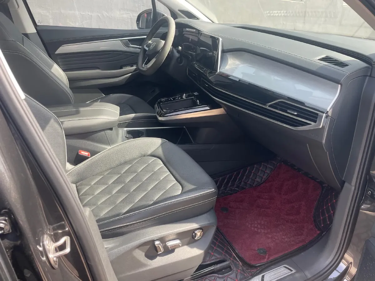 2022 Volkswagen Talagon 2.5T 299HP V6 7DCT,autocango,china used car exporter,china ev exporter,chinese used car exporter,chinese used ev exporter