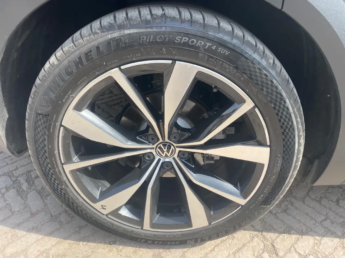 2022 Volkswagen Talagon 2.5T 299HP V6 7DCT,autocango,china used car exporter,china ev exporter,chinese used car exporter,chinese used ev exporter