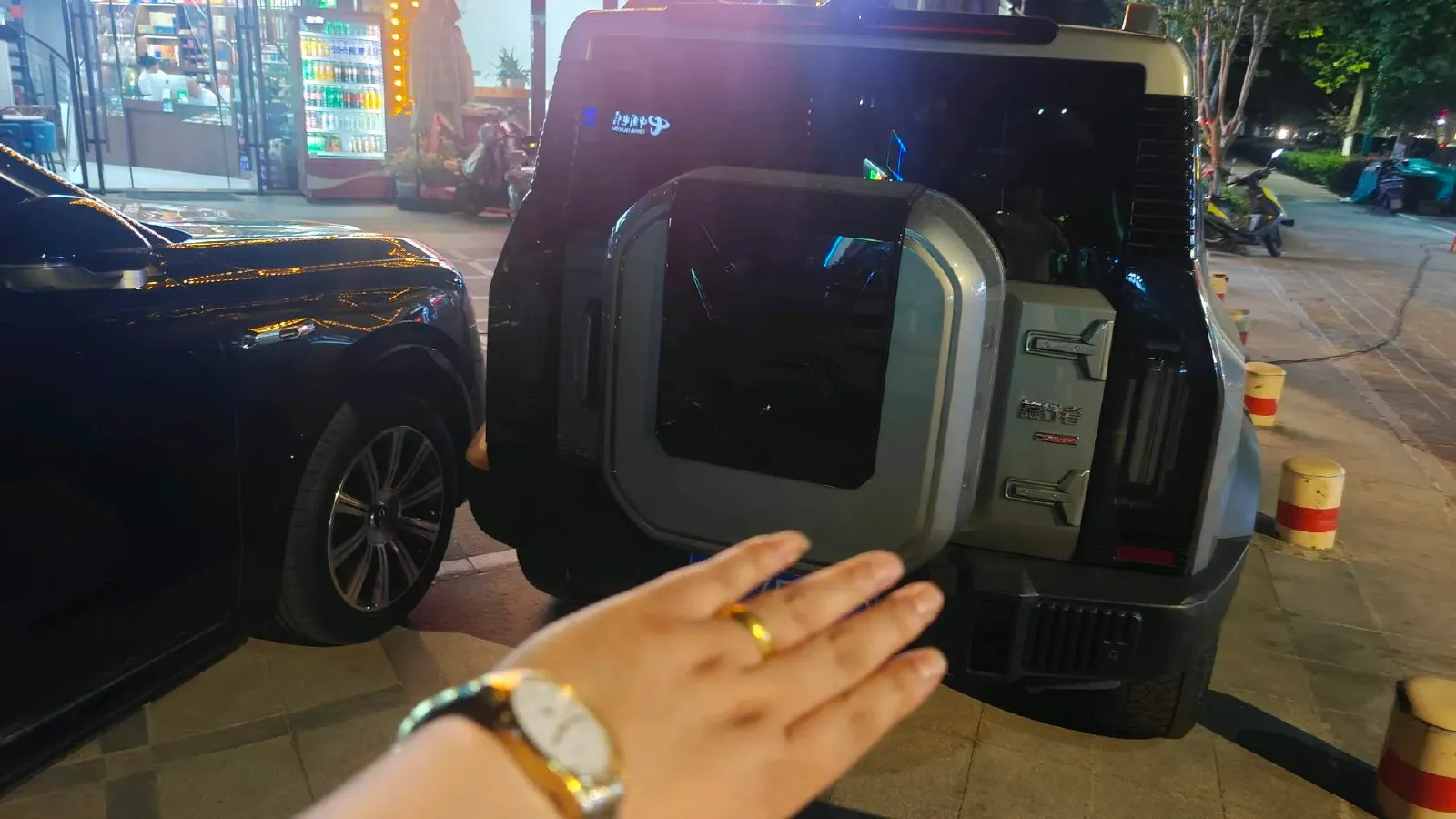 2024 Jetour Traveller 2.0T 254HP L4 7DCT,autocango,china used car exporter,china ev exporter,chinese used car exporter,chinese used ev exporter