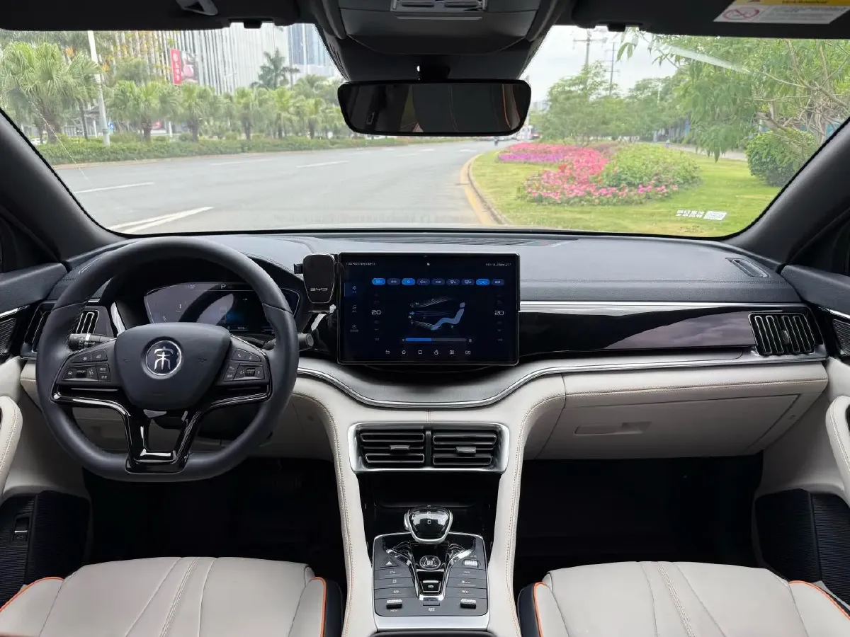 2021 Geely JiaJi 1.5T 177HP L3 7DCT PHEV 11.3KWH,autocango,china used car exporter,china ev exporter,chinese used car exporter,chinese used ev exporter