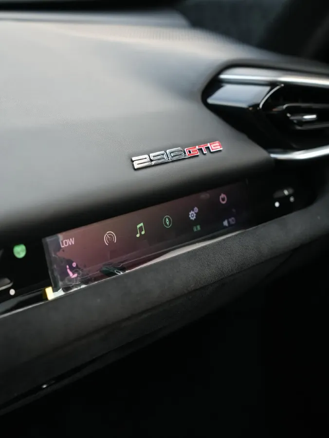 2021 Ferrari 296 3.0T 663HP V6 8DCT PHEV 7.45KWH,autocango,china used car exporter,china ev exporter,chinese used car exporter,chinese used ev exporter