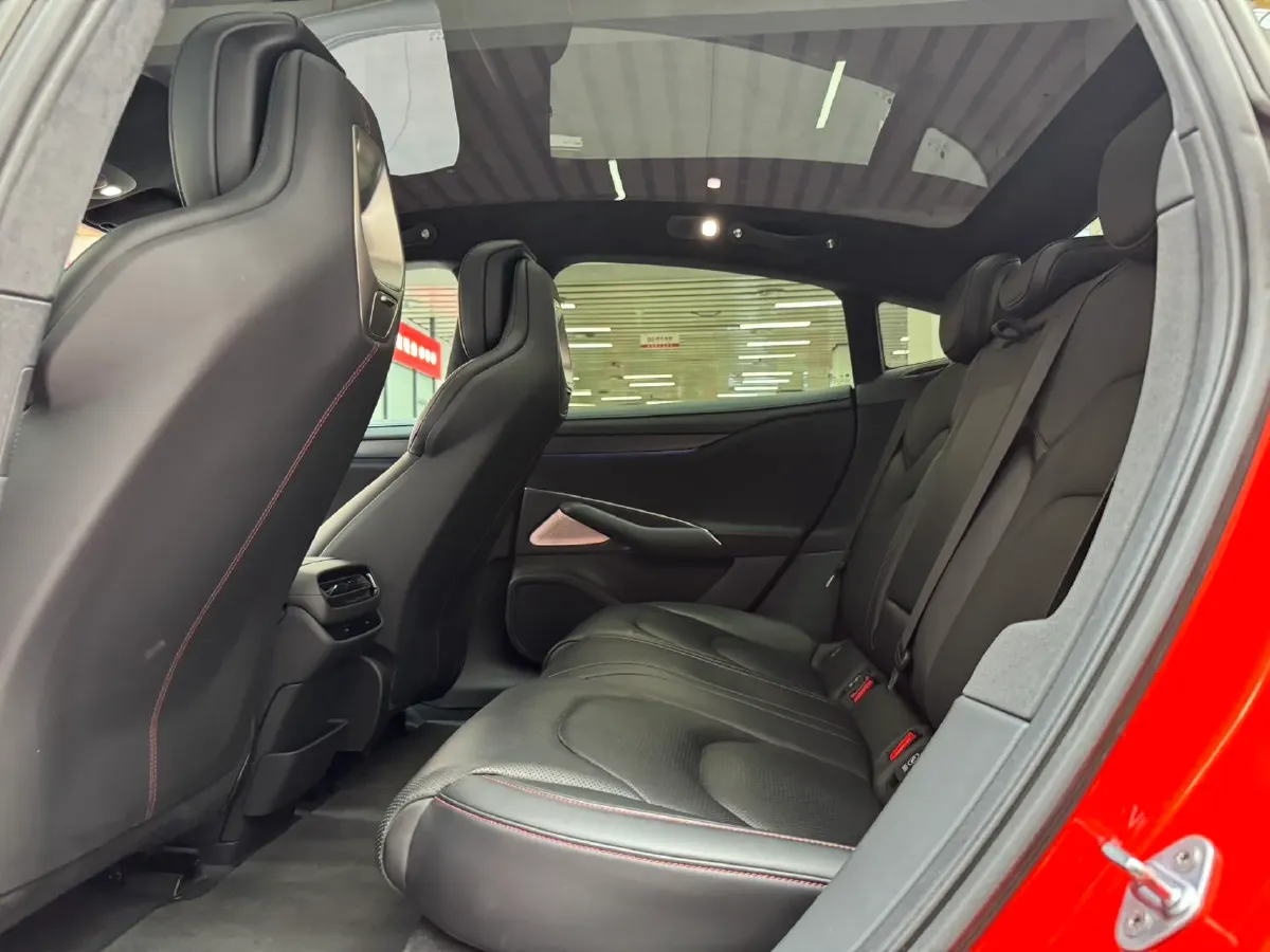 2024 MI SU7 BEV 101KWH,autocango,china used car exporter,china ev exporter,chinese used car exporter,chinese used ev exporter